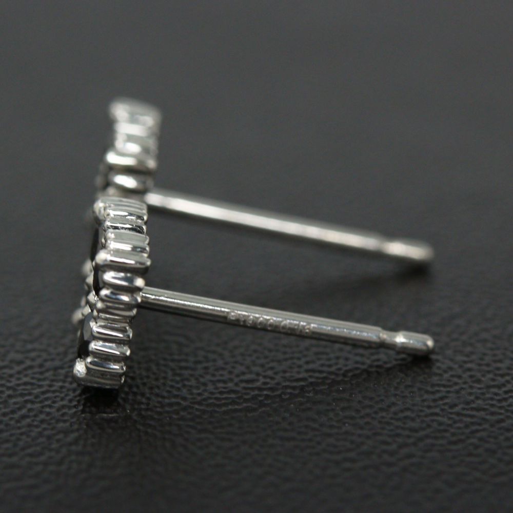 ダイヤモンド ピアス