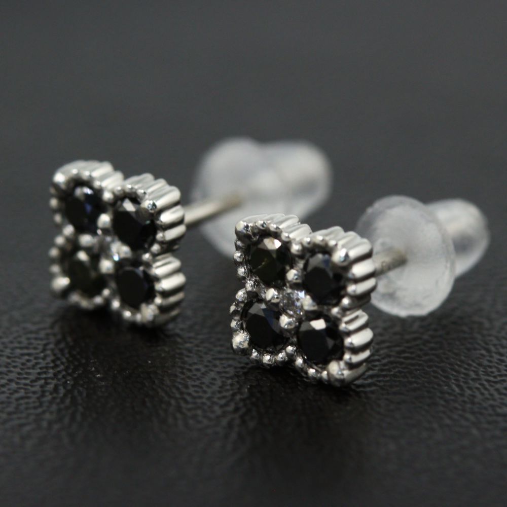 ダイヤモンド ピアス