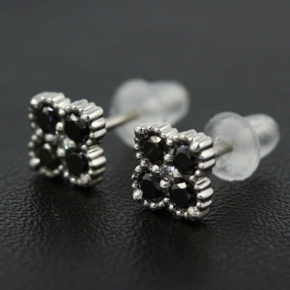ダイヤモンド ピアス