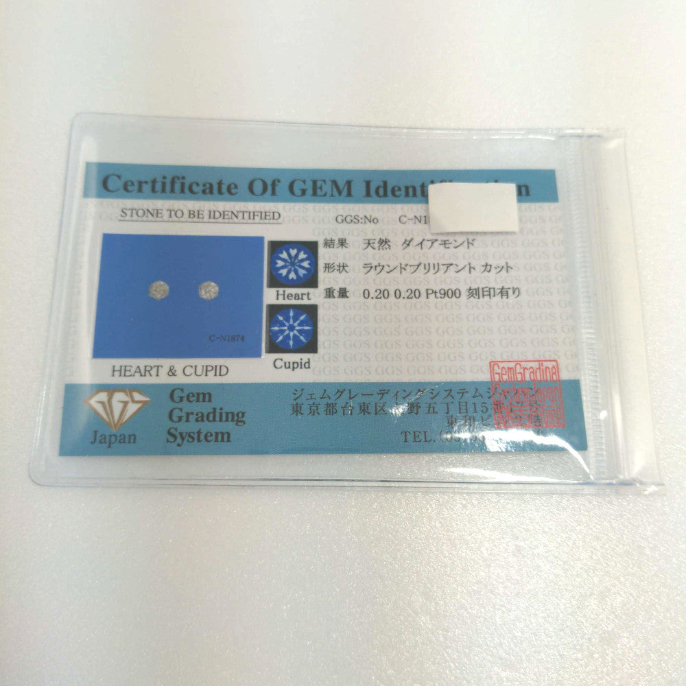 ダイヤモンド ピアス