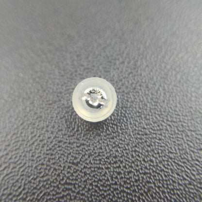 ダイヤモンド ピアス
