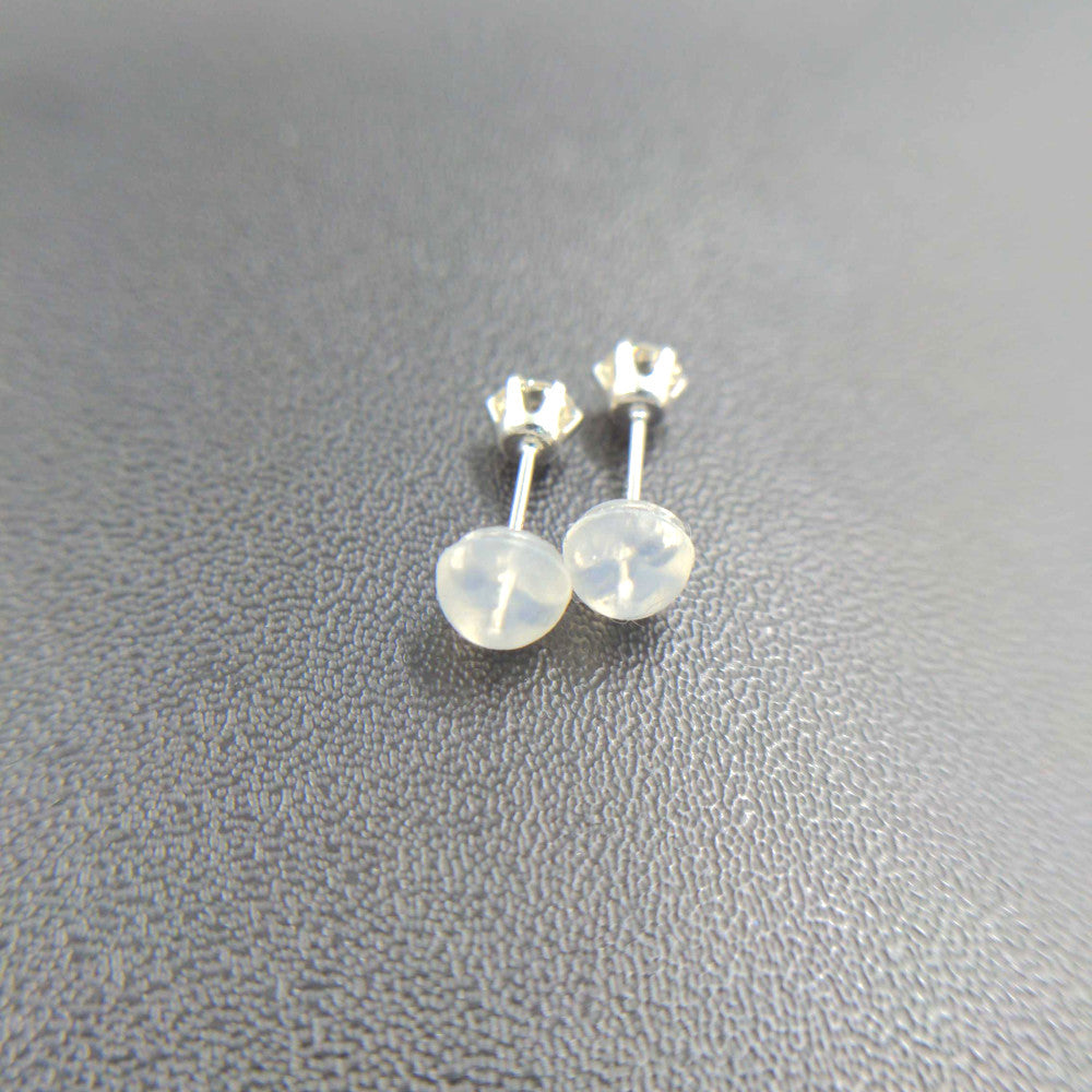 ダイヤモンド ピアス