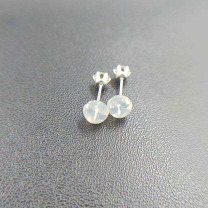 ダイヤモンド ピアス