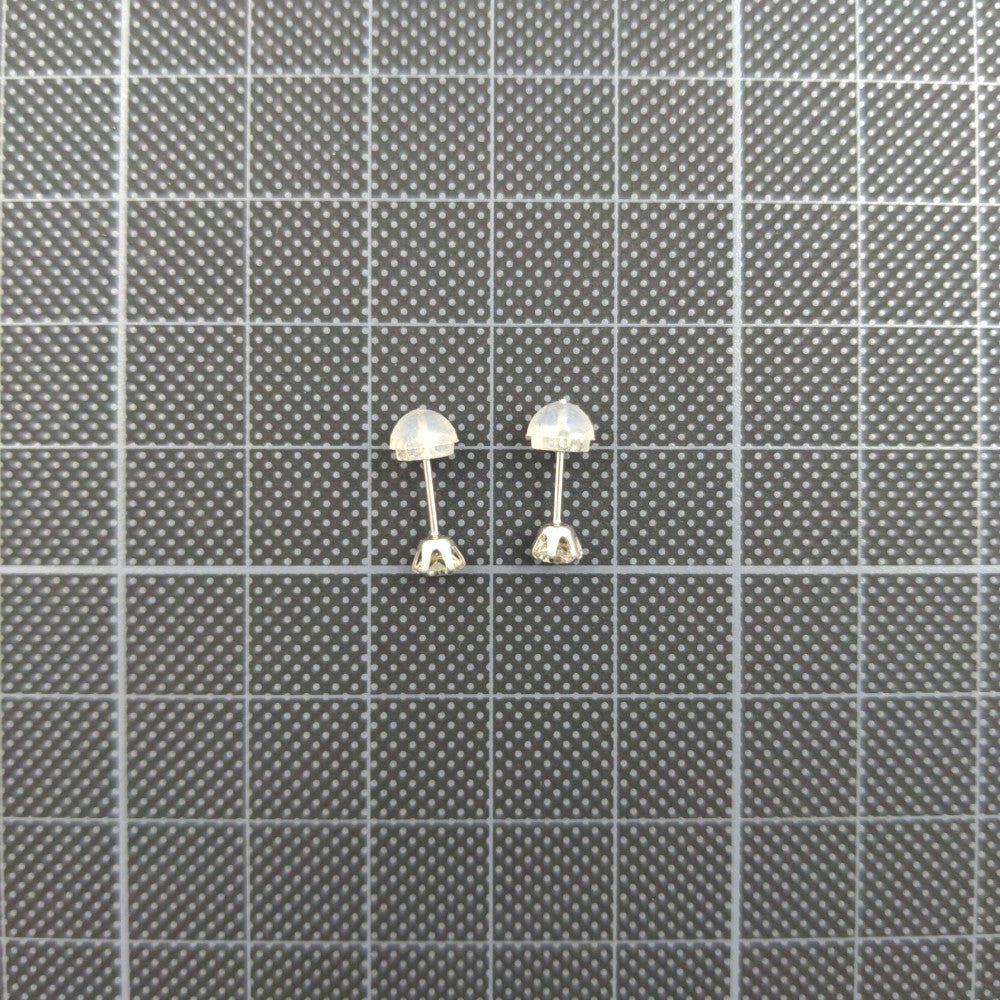 ダイヤモンド ピアス
