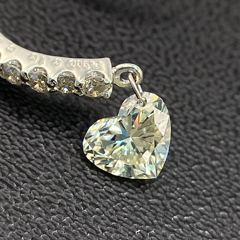 ダイヤモンド ピアス