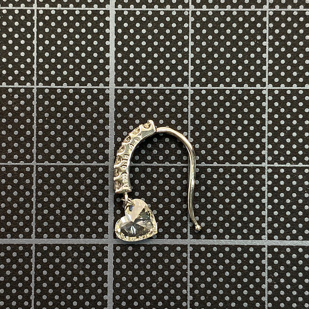 ダイヤモンド ピアス