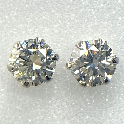 ダイヤモンド ピアス