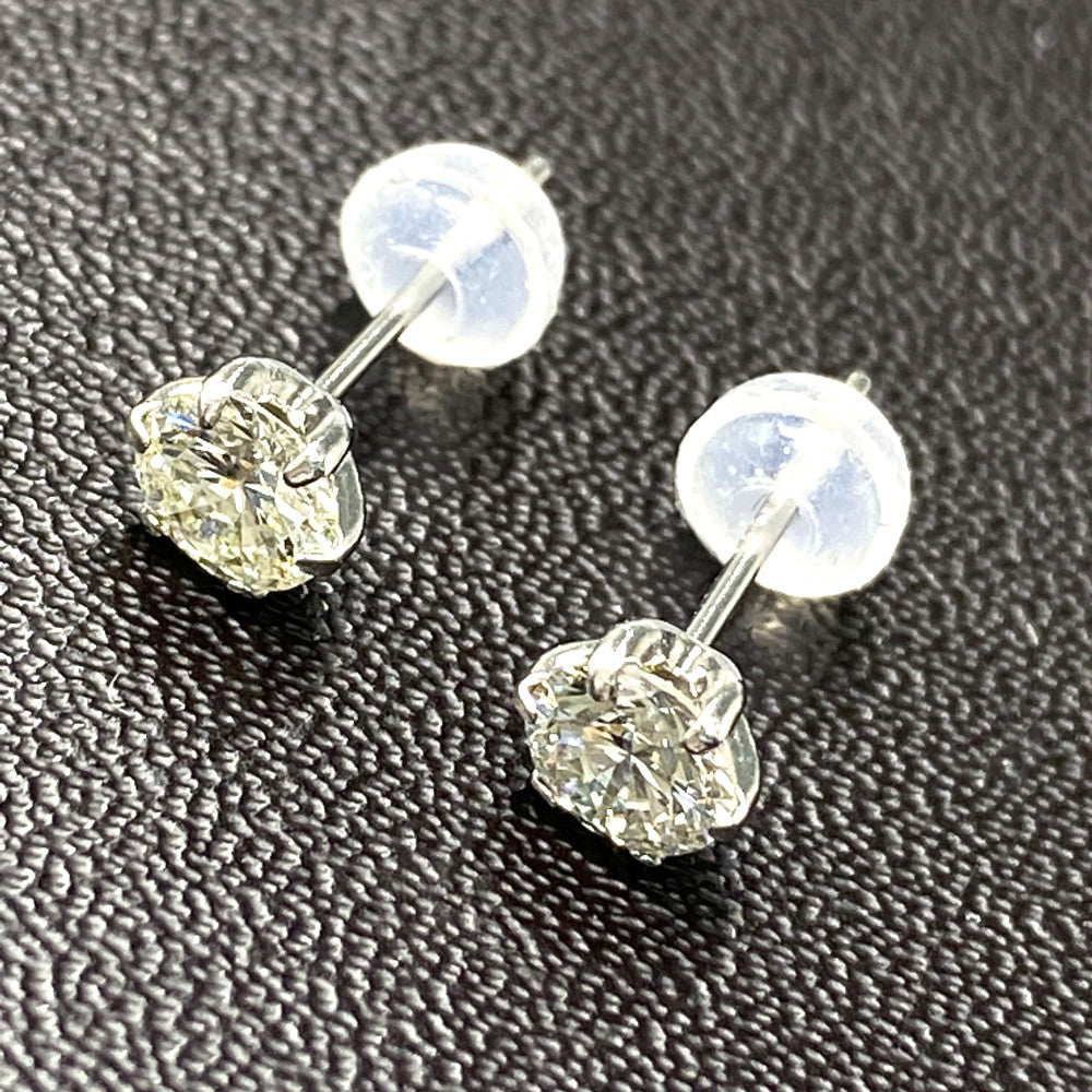 ダイヤモンド ピアス