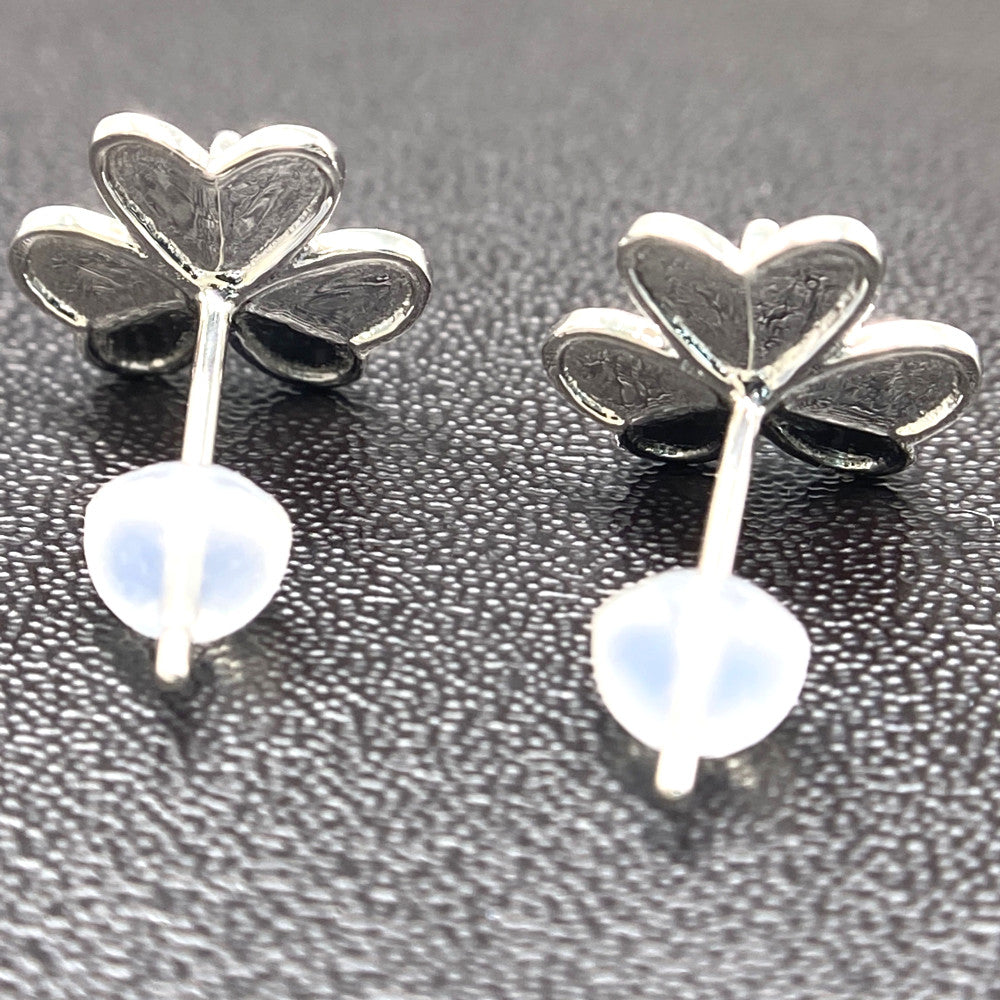 ダイヤモンド ピアス