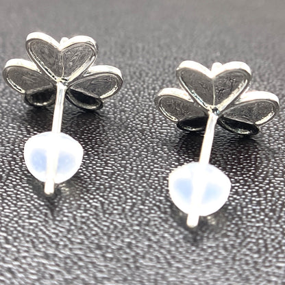 ダイヤモンド ピアス