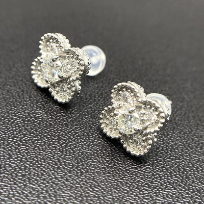 ダイヤモンド ピアス