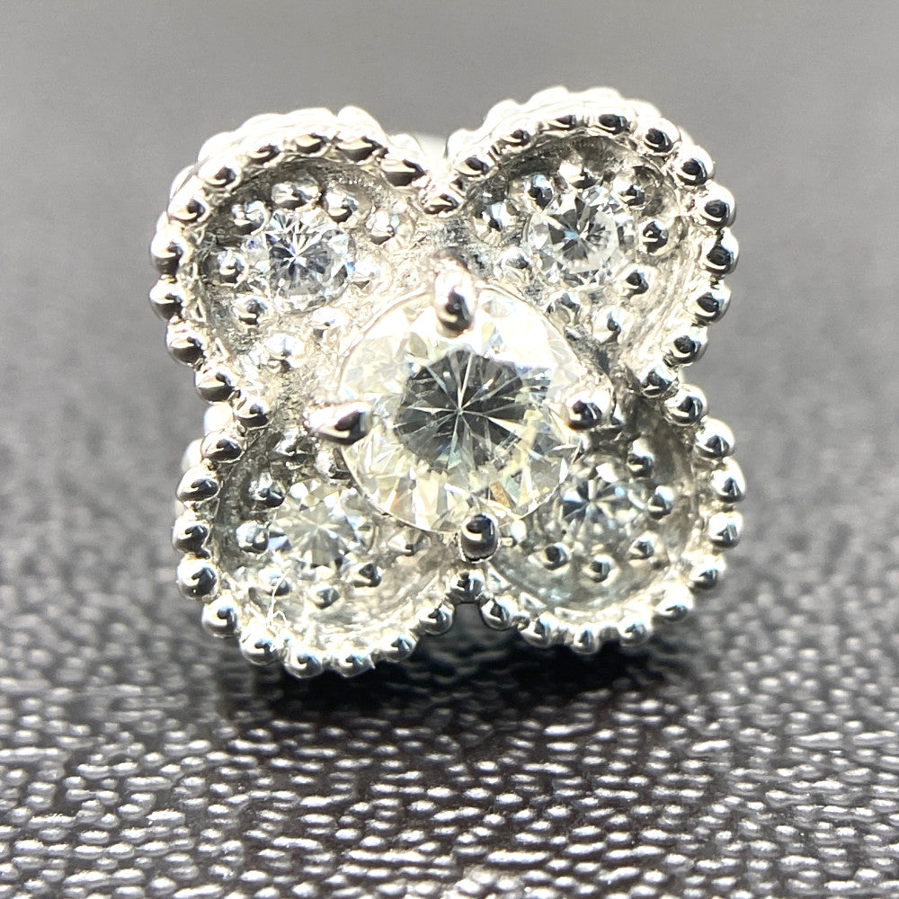ダイヤモンド ピアス