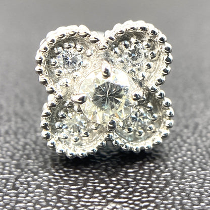 ダイヤモンド ピアス