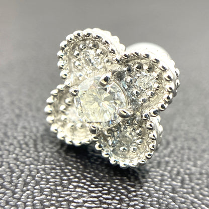 ダイヤモンド ピアス