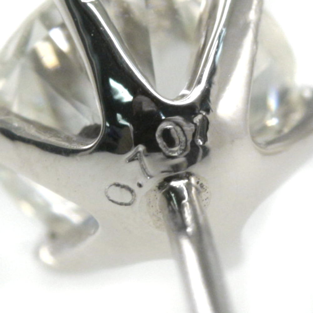 ダイヤモンド ピアス