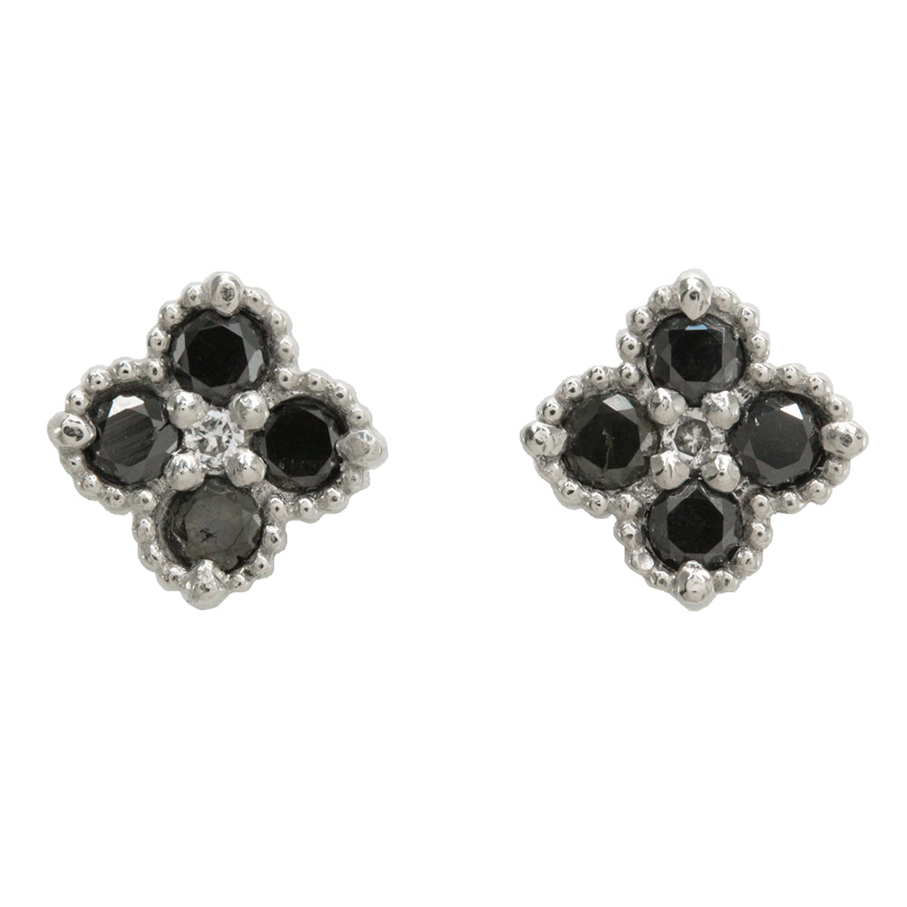 ダイヤモンド ピアス