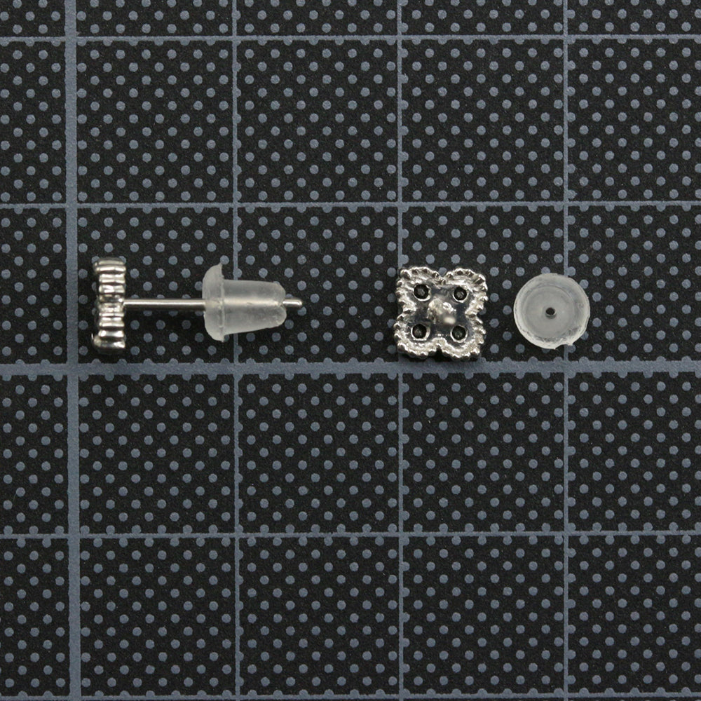 ダイヤモンド ピアス