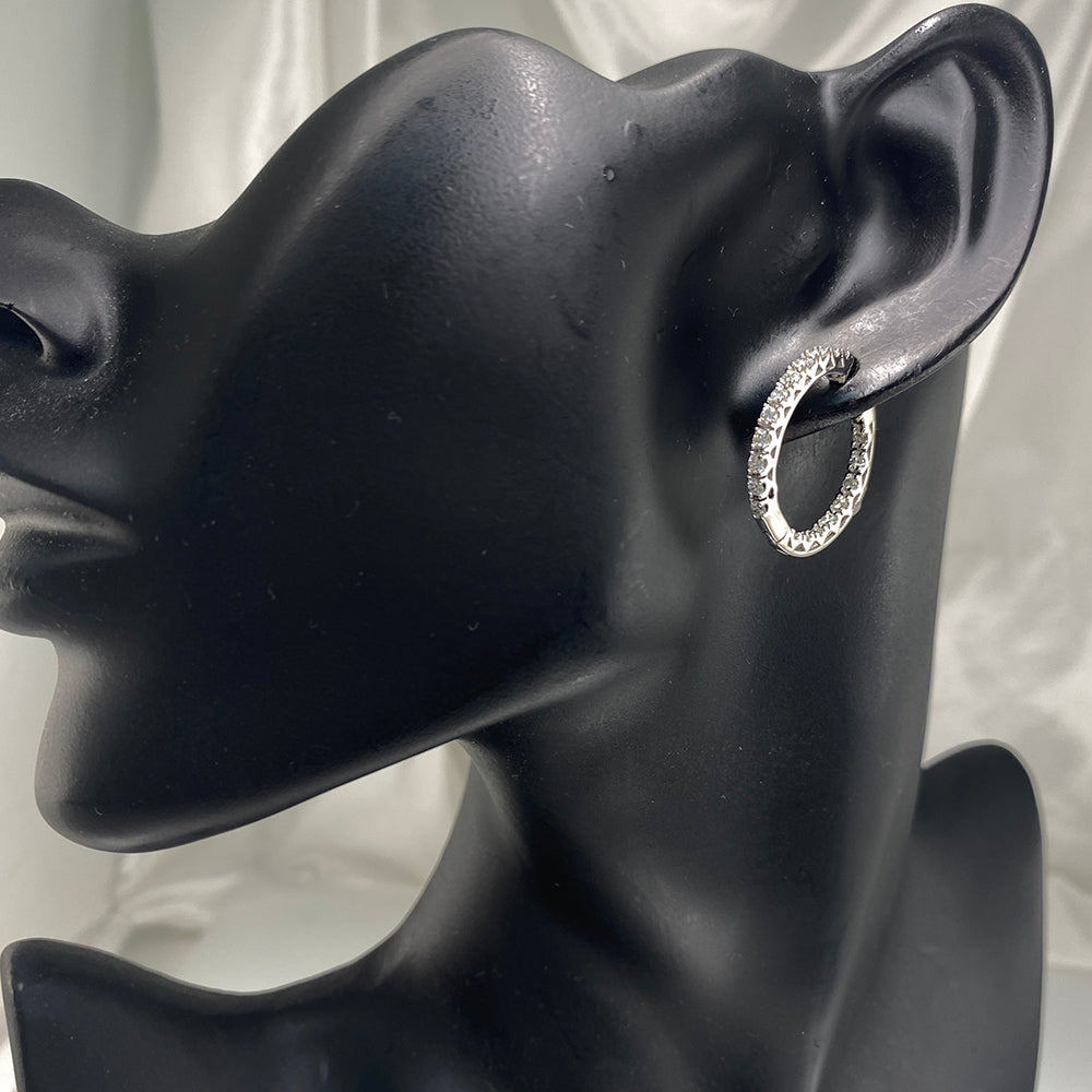 ダイヤモンド ピアス