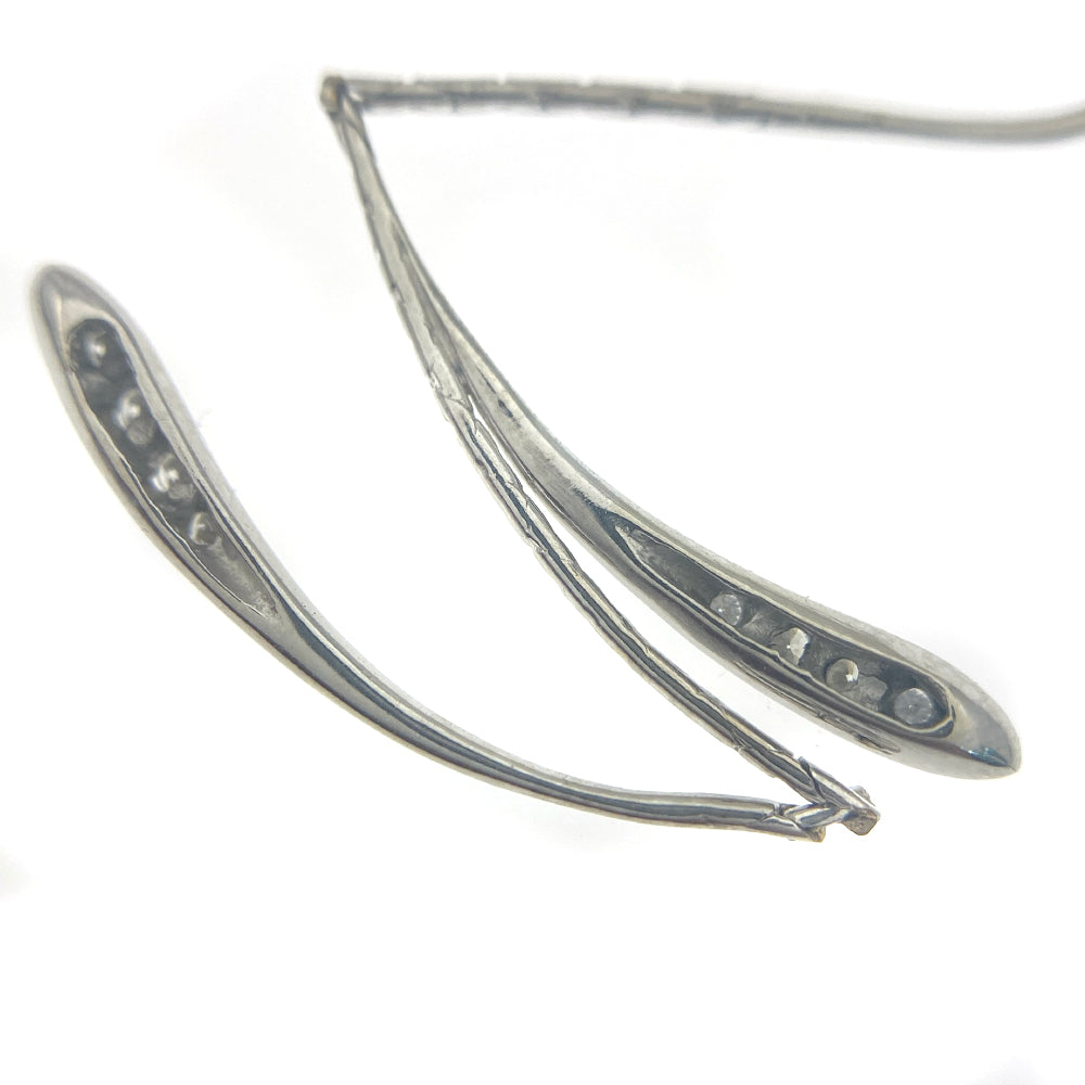 ダイヤモンド ピアス