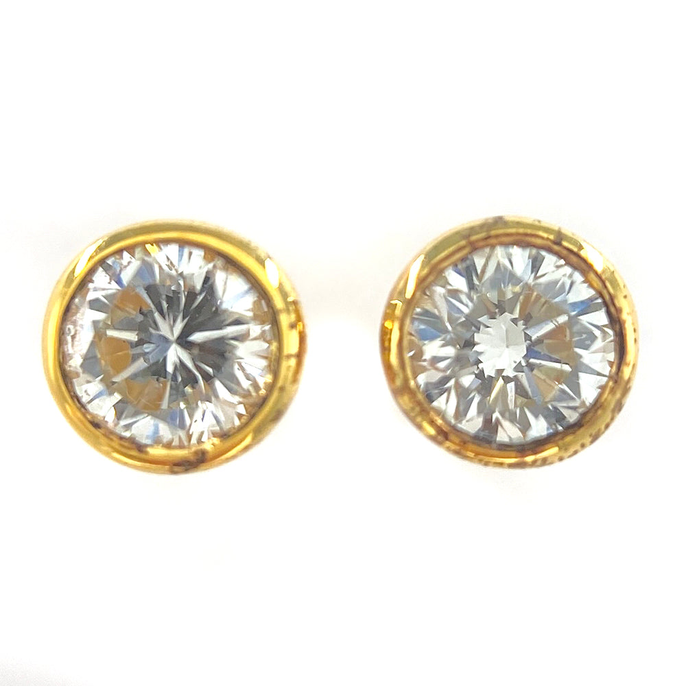 ダイヤモンド ピアス
