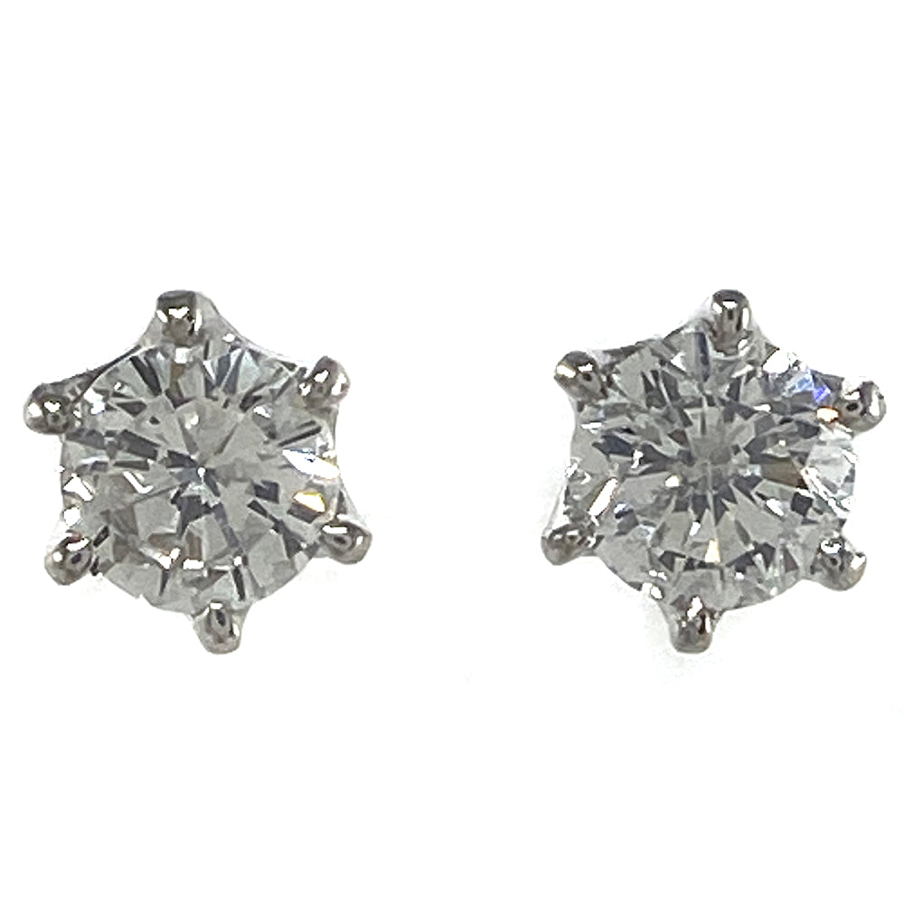 ダイヤモンド ピアス
