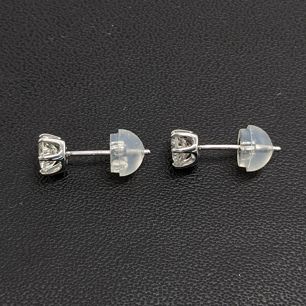 ダイヤモンド ピアス