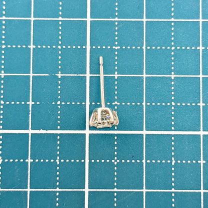 ダイヤモンド ピアス