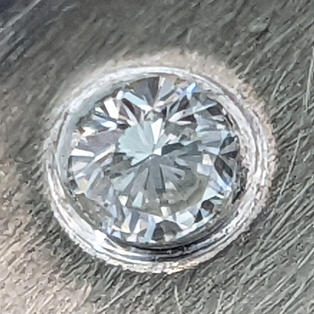 ダイヤモンド ピアス