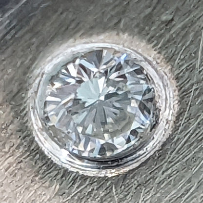 ダイヤモンド ピアス