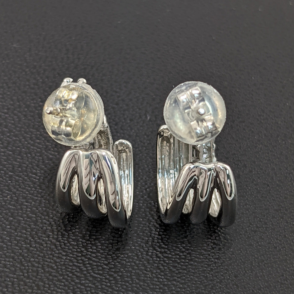 ダイヤモンド ピアス