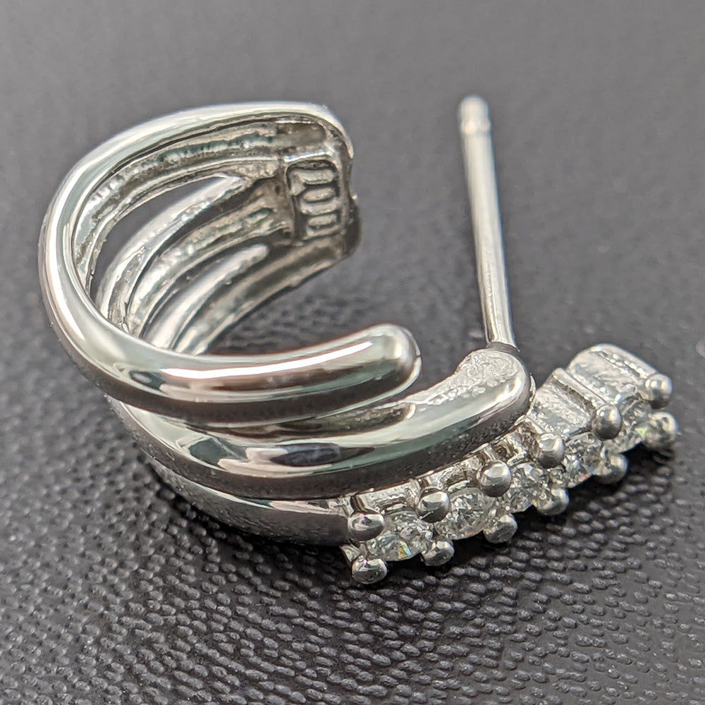 ダイヤモンド ピアス