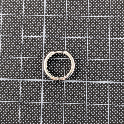 ダイヤモンド ピアス