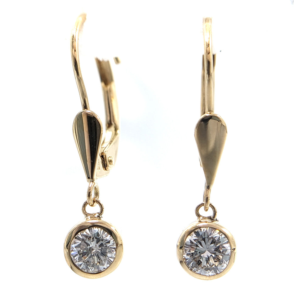 ダイヤモンド ピアス