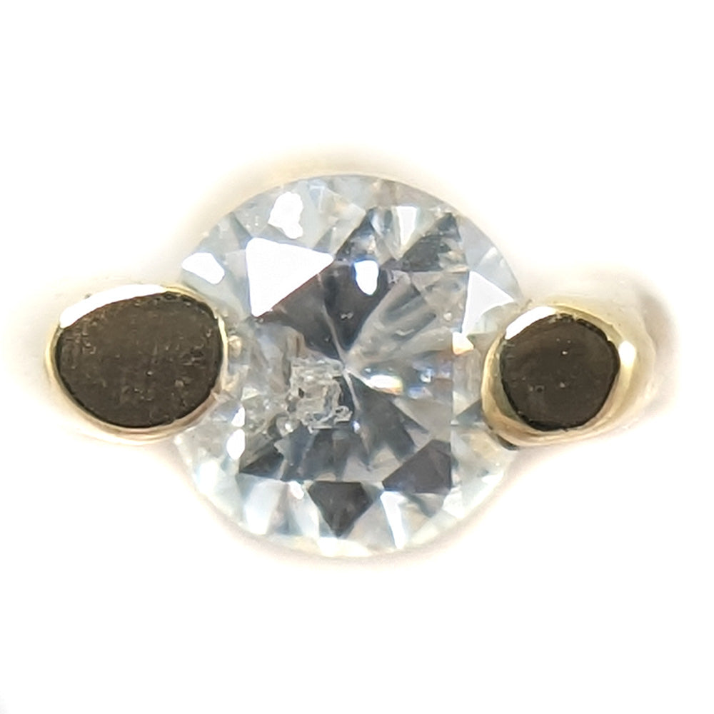 ダイヤモンド ピアス