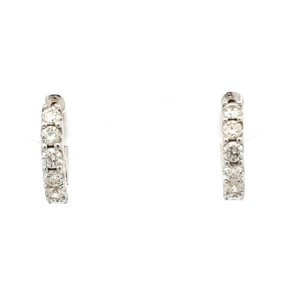 ダイヤモンド ピアス