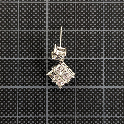 ダイヤモンド ピアス