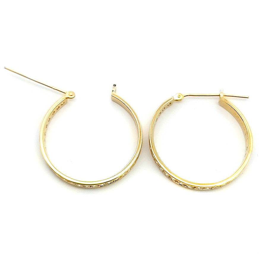 ダイヤモンド ピアス