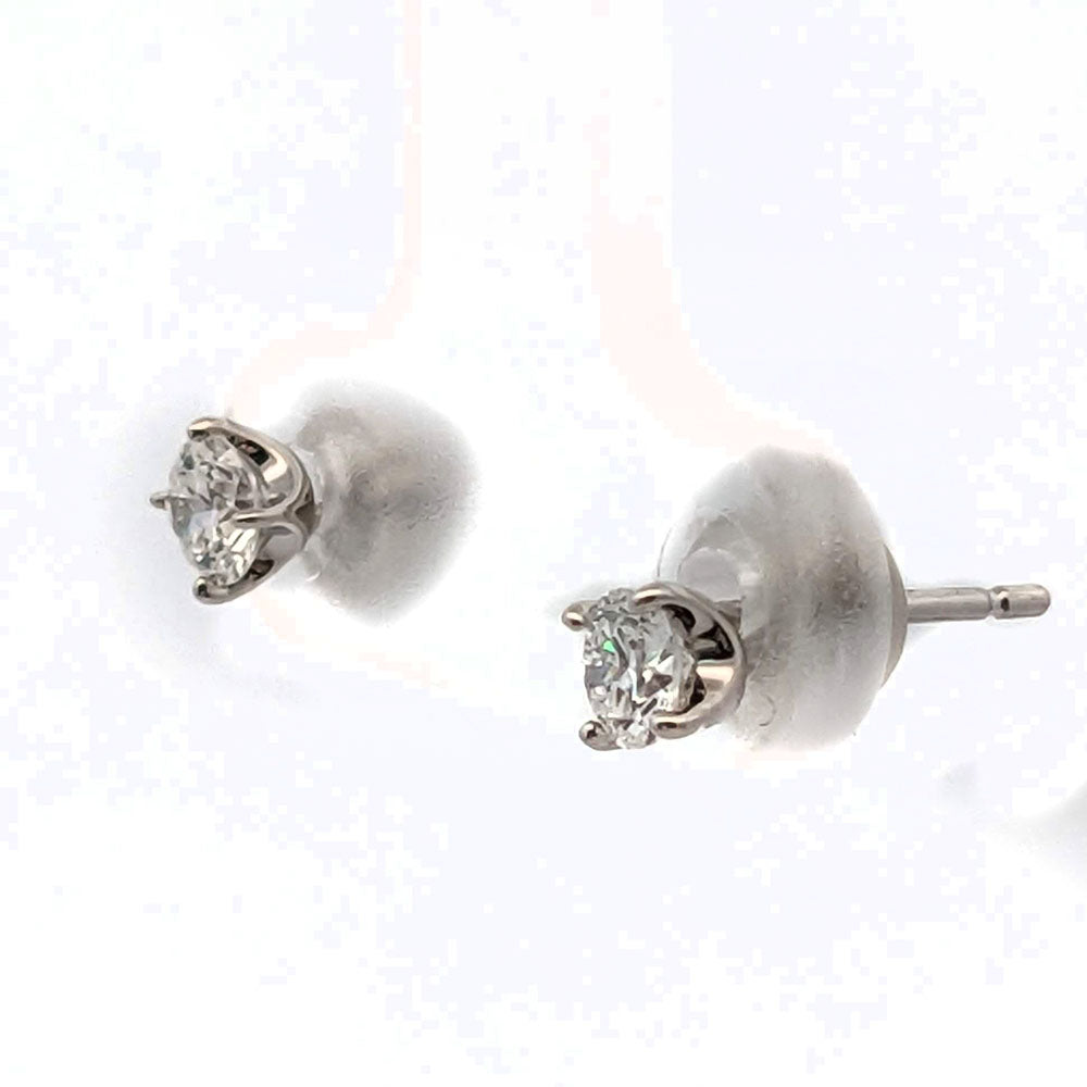 ダイヤモンド ピアス