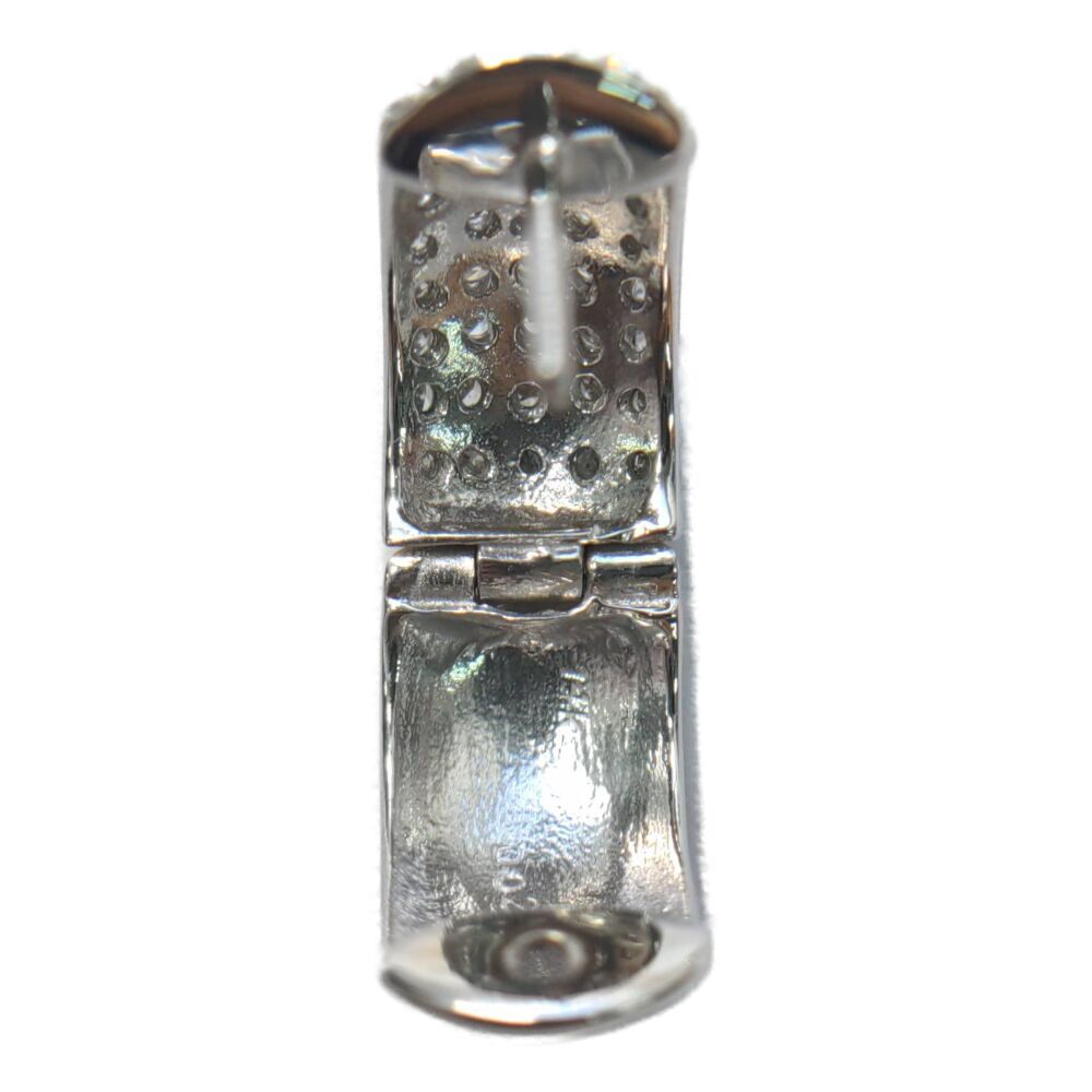 ダイヤモンド ピアス