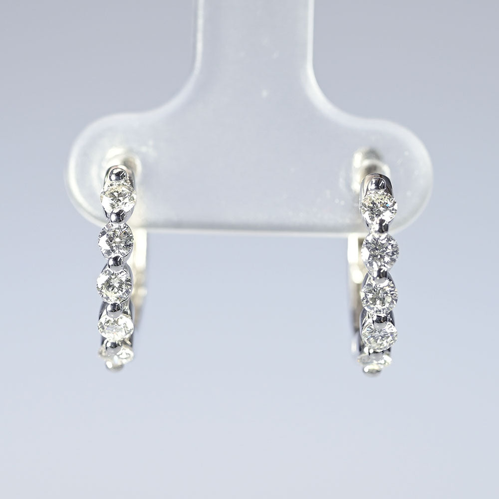 ダイヤモンド ピアス