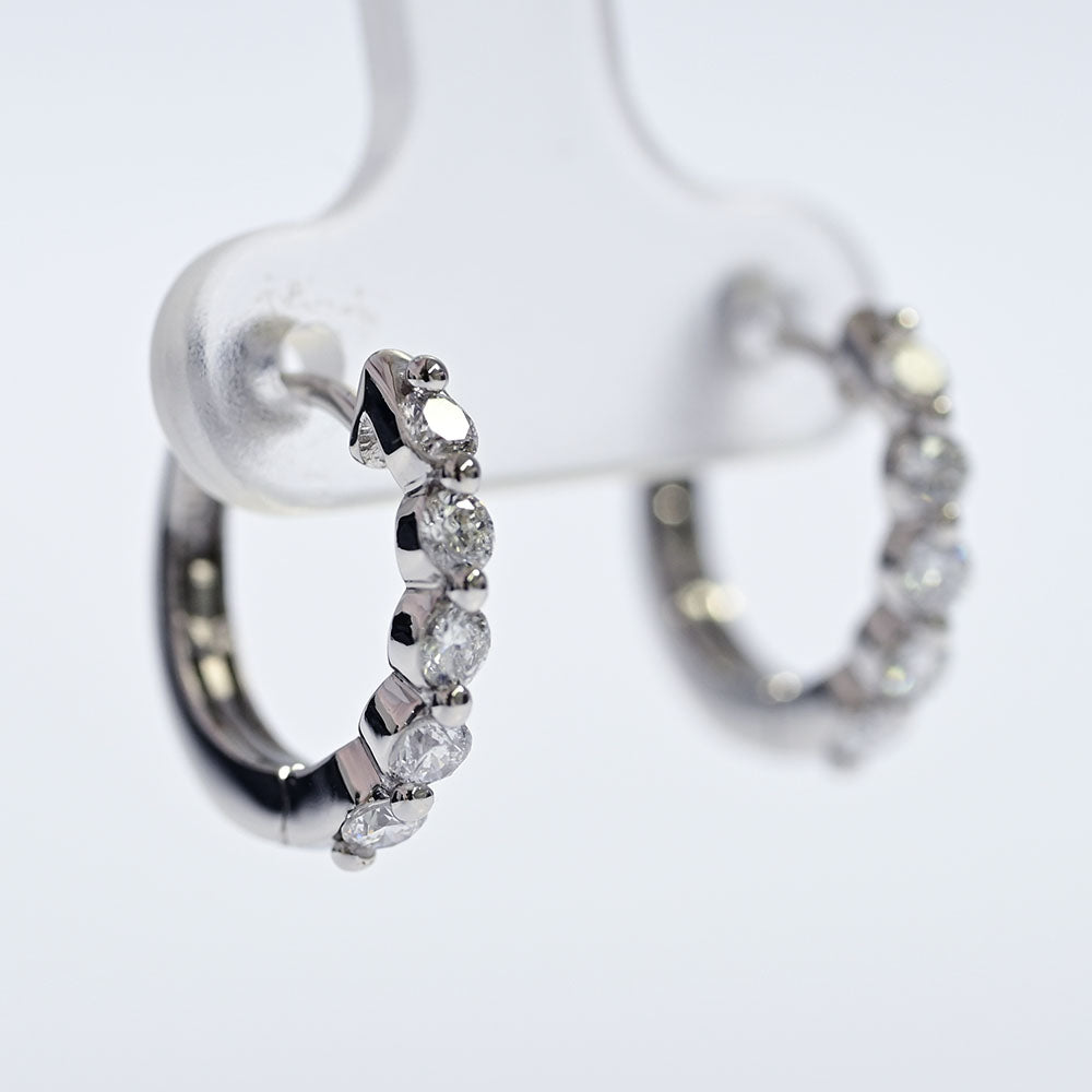 ダイヤモンド ピアス