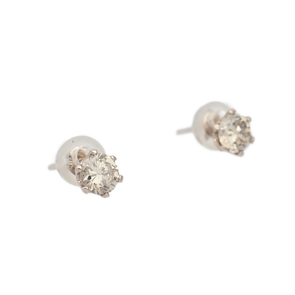 ダイヤモンド ピアス