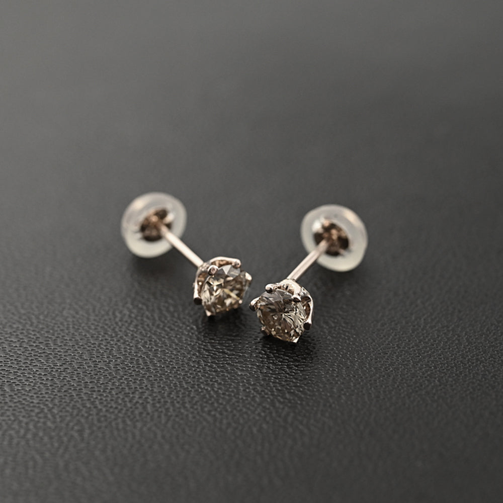 ダイヤモンド ピアス