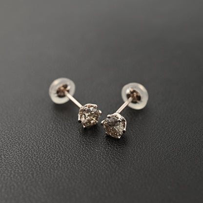 ダイヤモンド ピアス