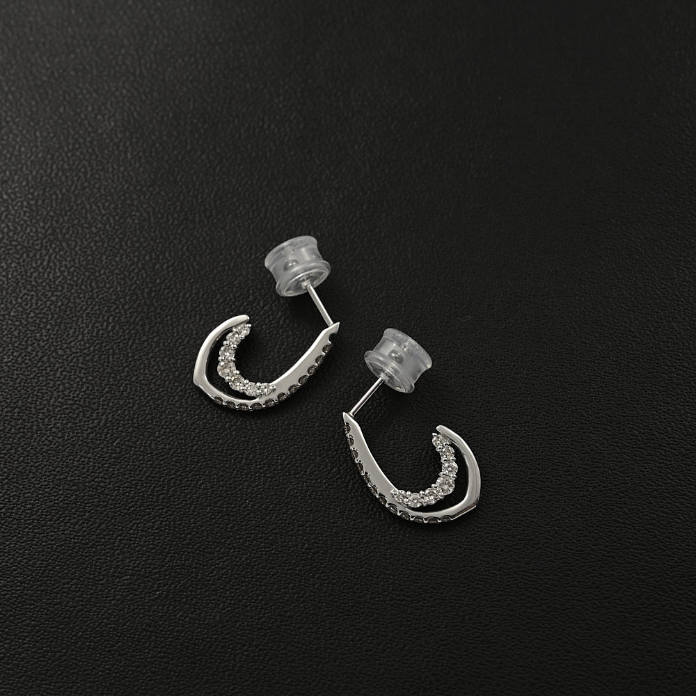 ダイヤモンド ピアス