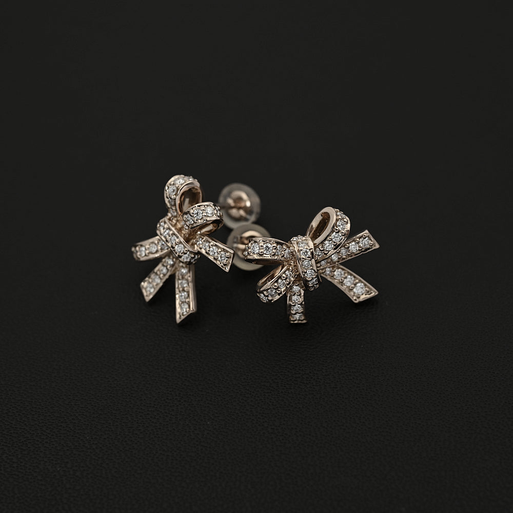 ダイヤモンド ピアス