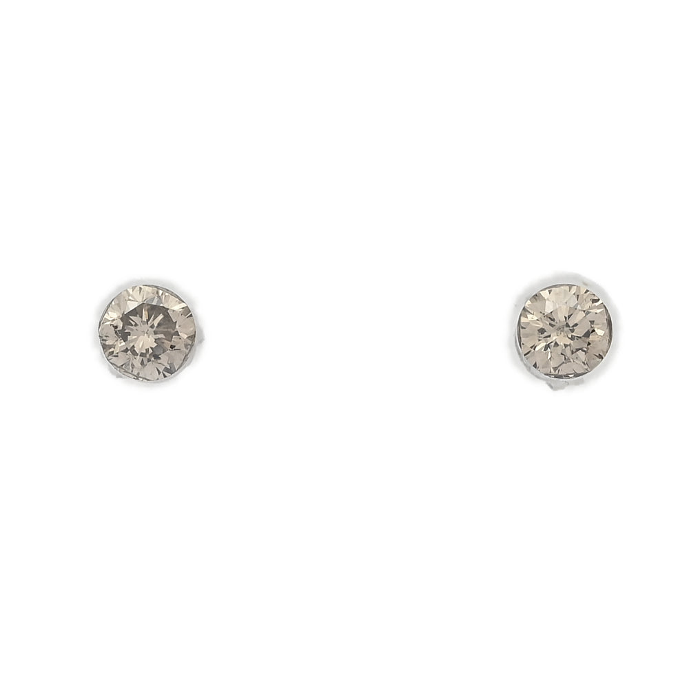 ダイヤモンド ピアス