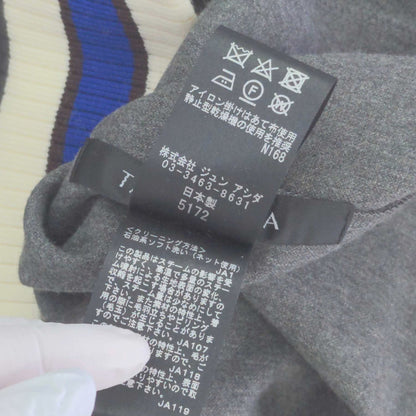 タエアシダ トップス