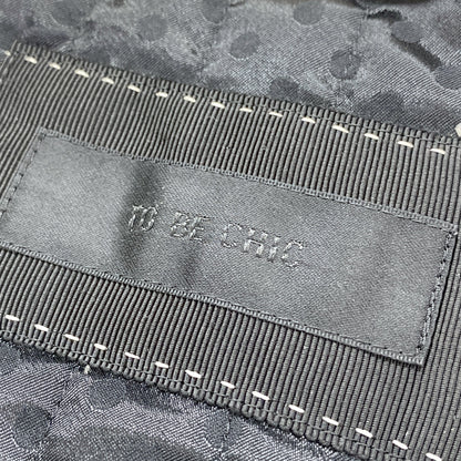 トゥービーシック コート